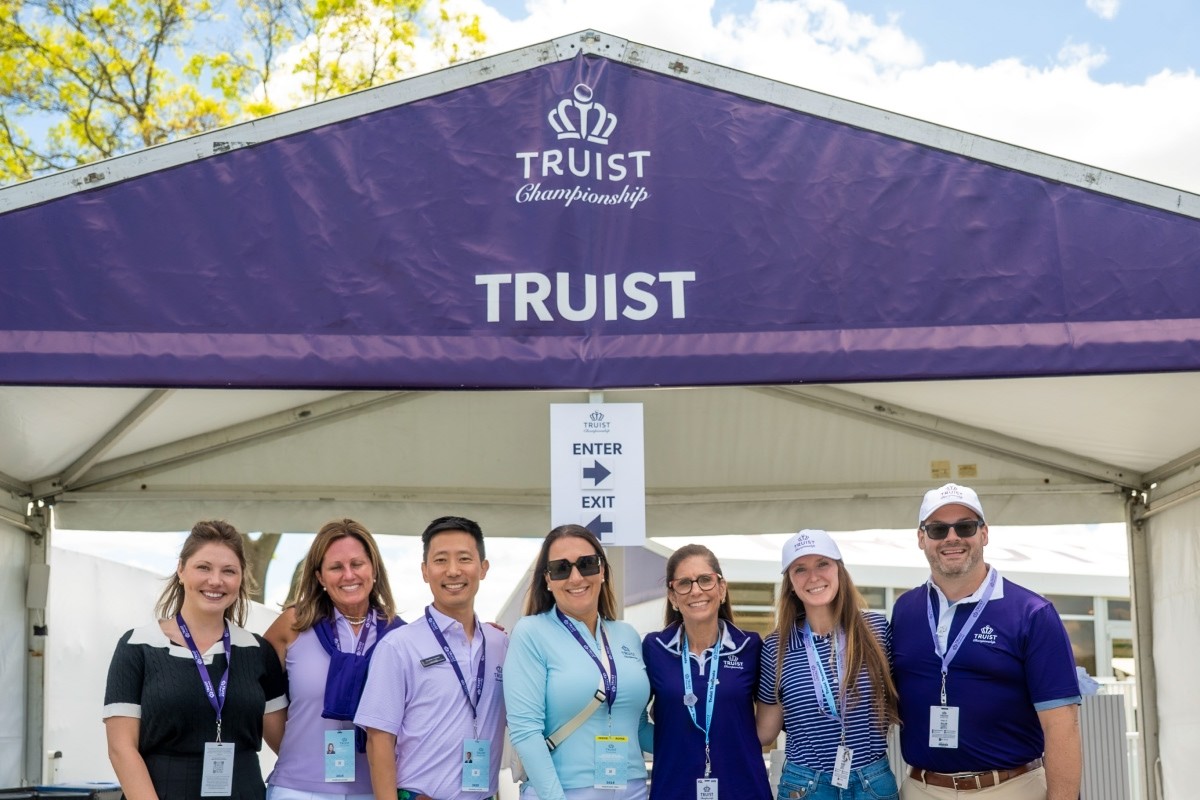 Image of volunteers at the Truist Championship